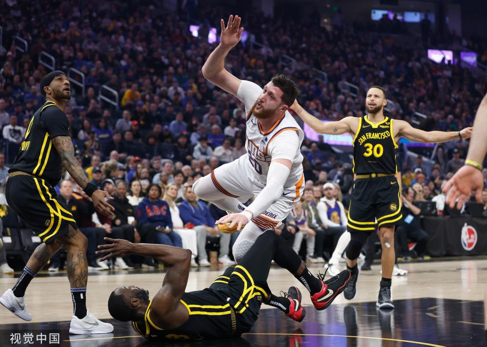 抬出场外并 抬出场外并